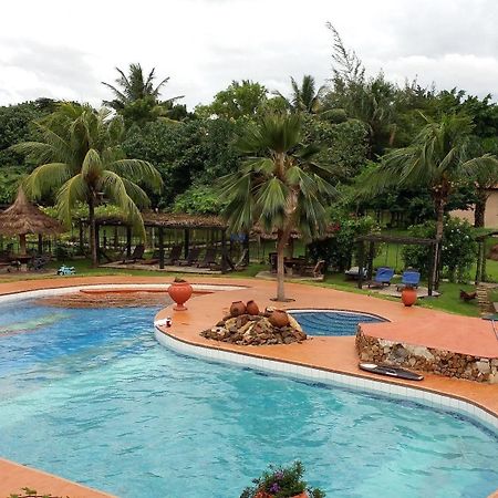 Afrikiko River Front Resort Akosombo Ngoại thất bức ảnh