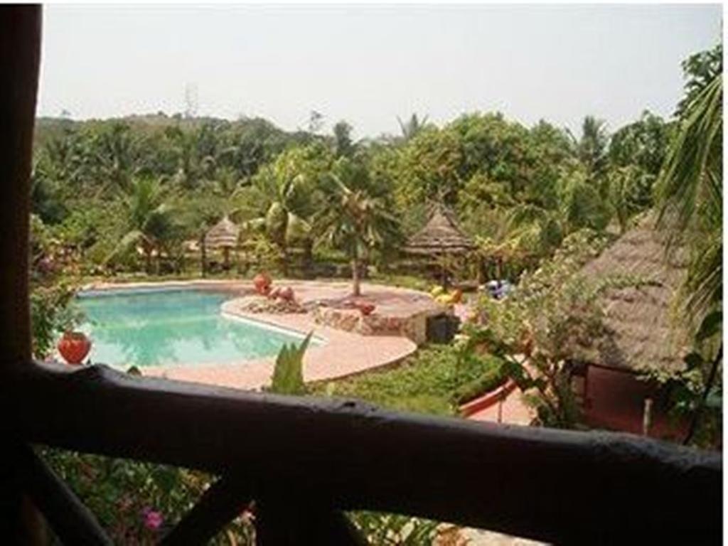 Afrikiko River Front Resort Akosombo Ngoại thất bức ảnh
