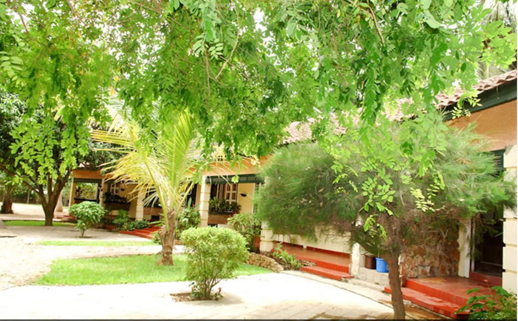 Afrikiko River Front Resort Akosombo Ngoại thất bức ảnh