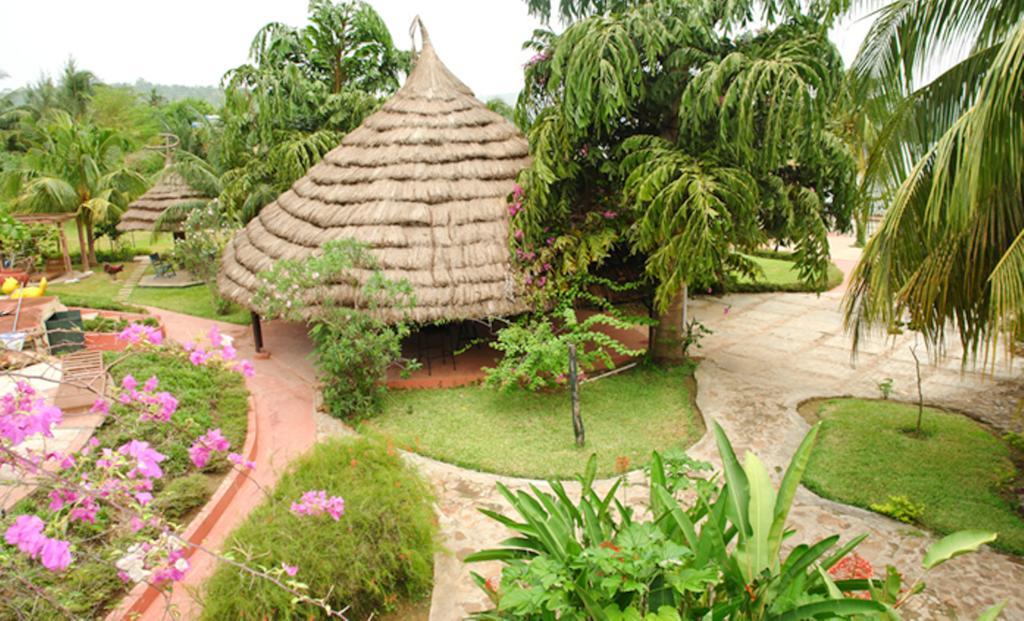Afrikiko River Front Resort Akosombo Ngoại thất bức ảnh