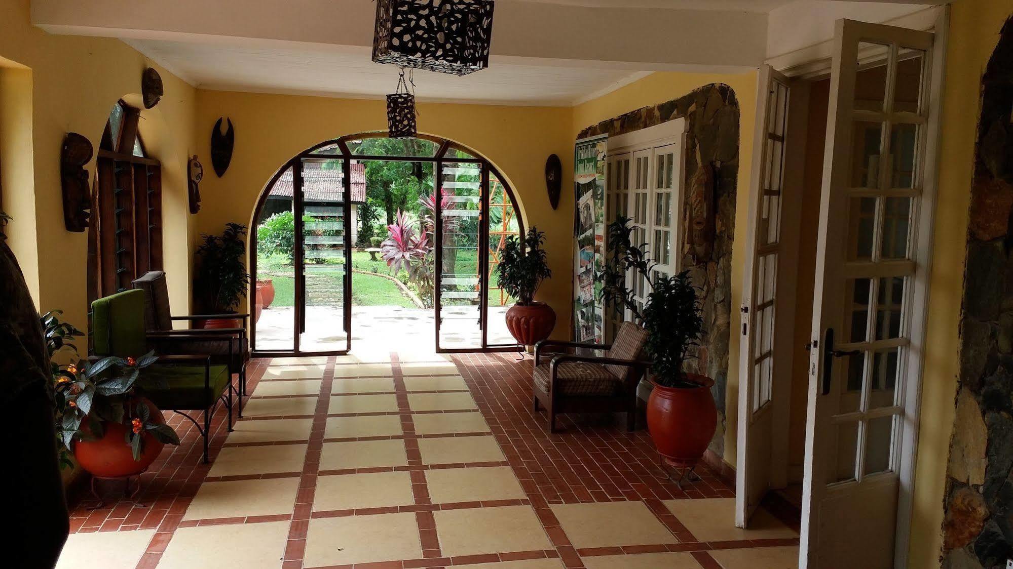 Afrikiko River Front Resort Akosombo Ngoại thất bức ảnh