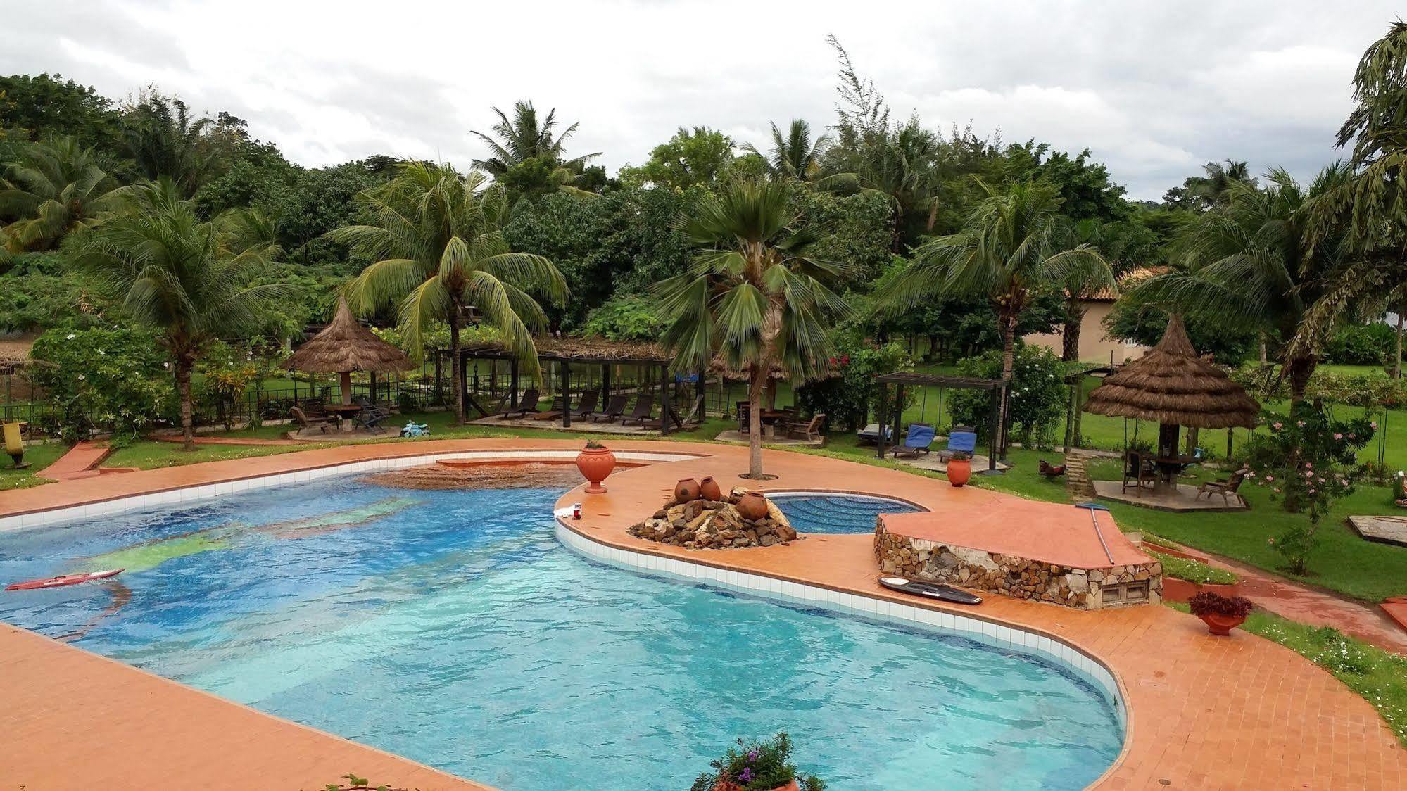 Afrikiko River Front Resort Akosombo Ngoại thất bức ảnh
